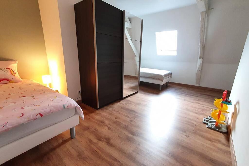 Appartement Duplex idéal famille, 2 mn de St-Omer centre à Saint-Martin-au-Laert Extérieur photo